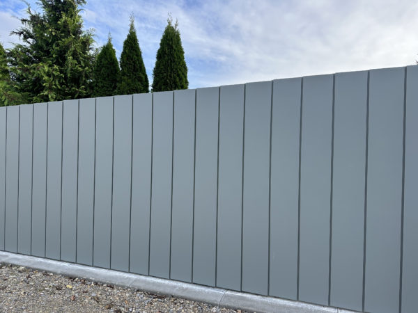 Fence made of facade panels